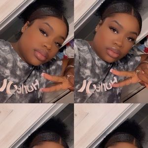 Meet your Posher, Alexis